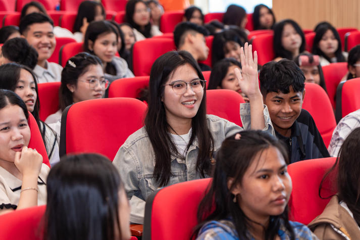 Vi vu HUTECH, đoàn học sinh tỉnh Trà Vinh khám phá “Đại học GenZ” 58