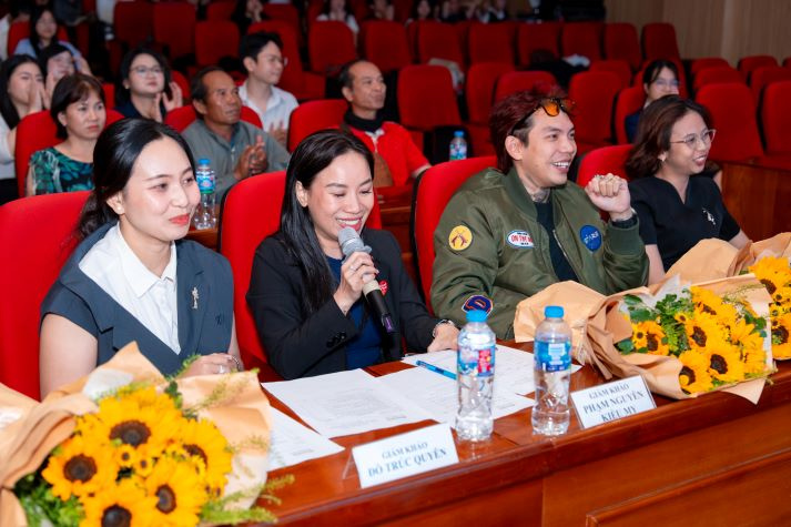 [Video] Sinh viên Tâm lý học “bắt trúng” cảm xúc khách hàng qua loạt TVC sáng tạo 23