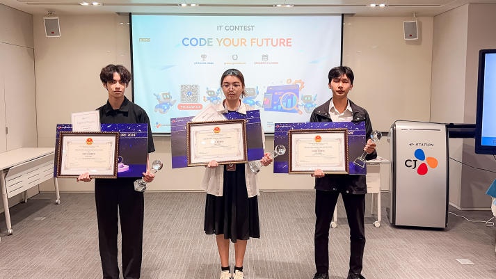 Bản lĩnh và sáng tạo: hai sinh viên Khoa Công nghệ thông tin chinh phục hai giải Nhất Cuộc thi "Code Your Future 2024" 47