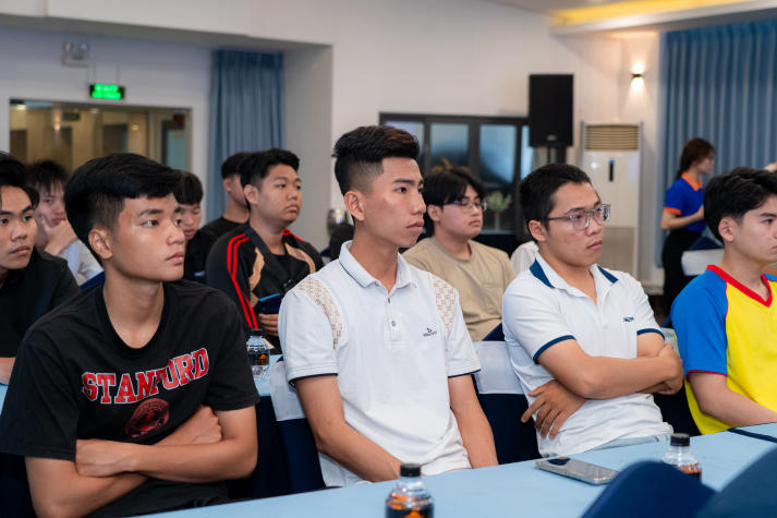 [Ảnh] Sinh viên Viện Văn hóa - Nghệ thuật - Thể thao trải nghiệm thực tiễn học phần Du lịch thể thao tại Vũng Tàu 157