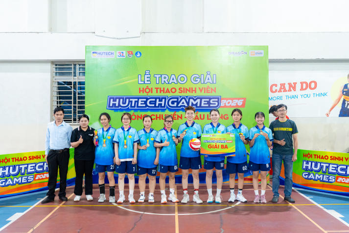 Chung kết Bóng chuyền nữ HUTECH GAMES 2026: Ngôi vương gọi tên Khoa Marketing - Kinh doanh quốc tế 96