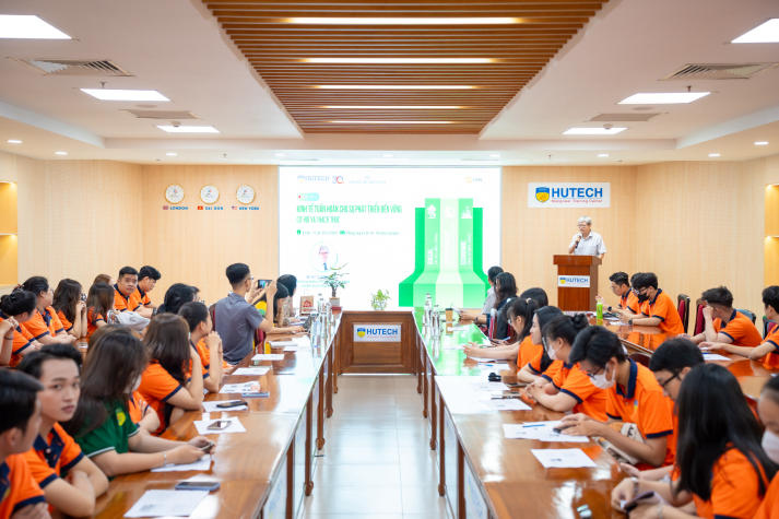 Định hình tư duy phát triển bền vững cho sinh viên Viện Khoa học Ứng dụng qua góc nhìn chuyên gia 25