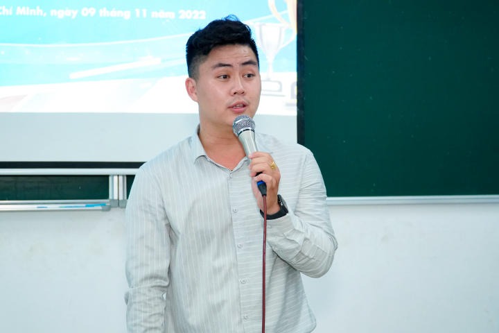 Thầy Nguyễn Duy Thịnh (trái) và ThS. Trần Lê Duy tại buổi lễ bốc thăm vừa qua HUTECH 2