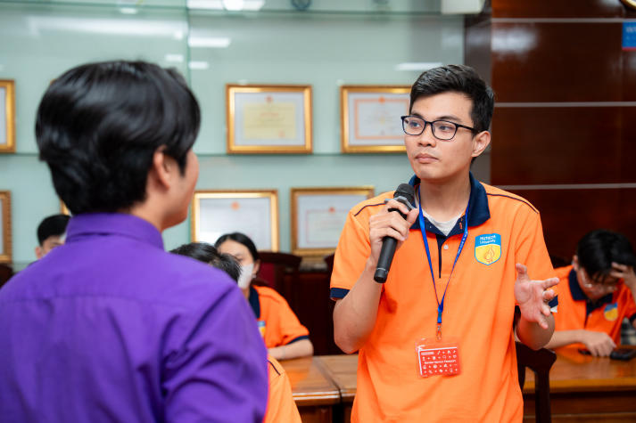 Tân sinh viên VKIT “bỏ túi” bí quyết chinh phục kỹ năng làm việc nhóm 54