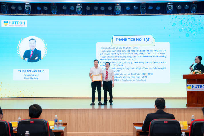 [Video] Tổng kết 05 năm hoạt động khoa học công nghệ, HUTECH định vị chiến lược phát triển giai đoạn mới 109