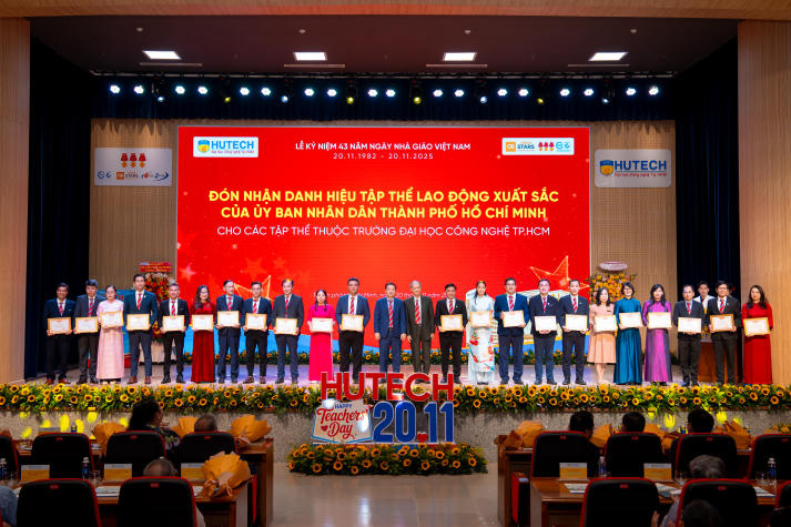 [Video] HUTECH long trọng công bố xếp hạng QS Ranking trong dịp Tri ân Nhà giáo 20/11 146