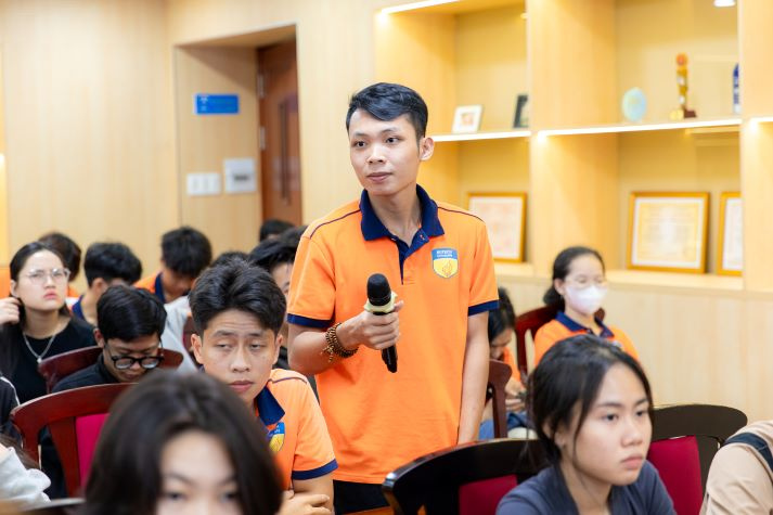 HUTECH-ers cập nhật kỹ năng quản lý truyền thông và xây dựng thương hiệu trong thời đại AI 77