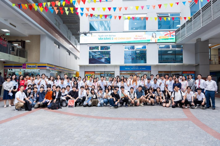 VJIT and Komaba Gakuen High School students engage in culinary exchange 8