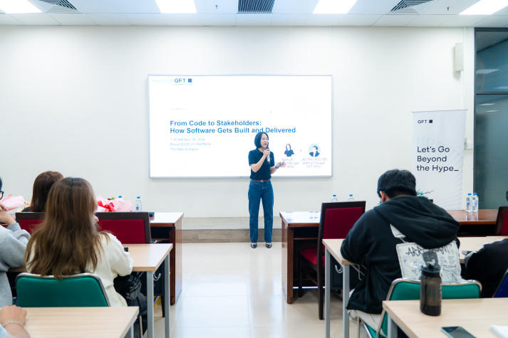 Sinh viên Công nghệ thông tin khám phá “bài toán” phát triển sản phầm phần mềm cùng chuyên gia GFT 32