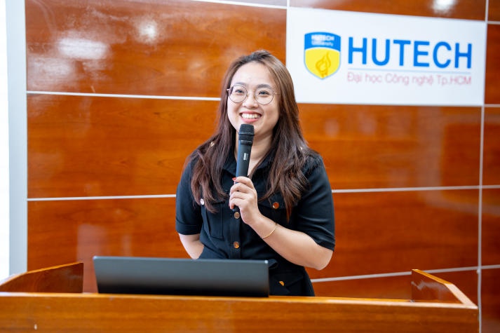 Sinh viên Khoa Hàn Quốc học tìm hiểu chương trình đào tạo ngành Ngôn ngữ Hàn Quốc 107