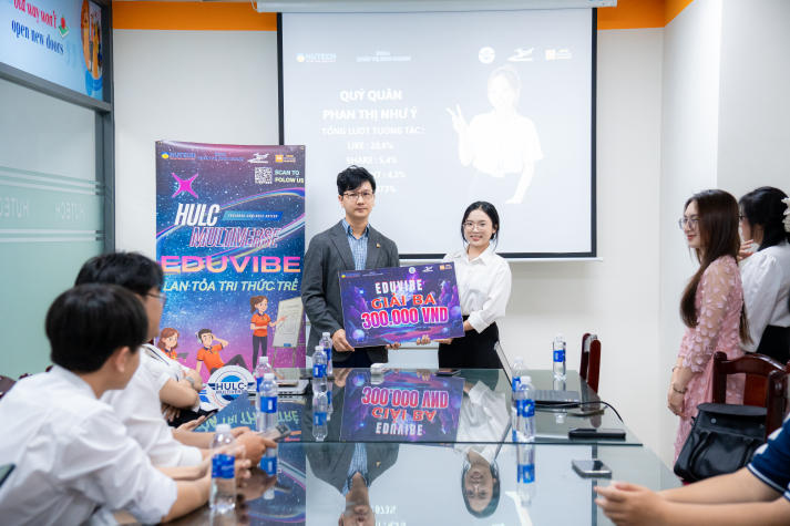 Trao giải cuộc thi “EDUVIBE - Lan tỏa tri thức trẻ”, ghi nhận nhiều nỗ lực của sinh viên Khoa Quản trị kinh doanh 195