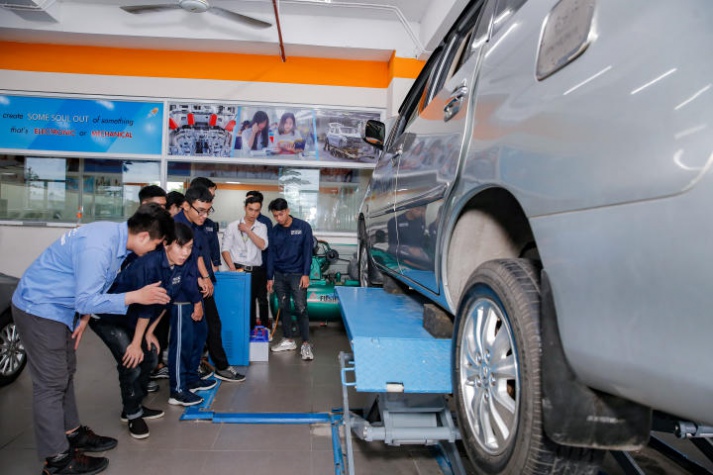 [Video] Trầm trồ trước loạt tips học “10 điểm chất lượng” của Gen Z HUTECH 36