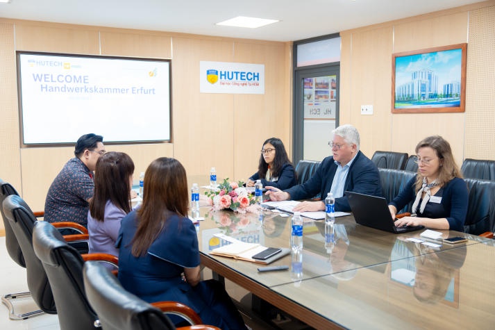 HUTECH làm việc cùng Phòng Thủ công nghệ HWK Erfurt (Đức), mở ra cơ hội học tập tại châu Âu cho sinh viên 67