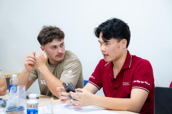 [Video] 10 dấu ấn HUTECH 2025: Khẳng định tầm vóc - Vững bước tương lai 120