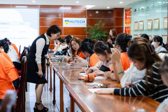 Sinh viên Khoa Hàn Quốc học được trang bị “tận gốc” trước ngưỡng cửa thị trường lao động 42