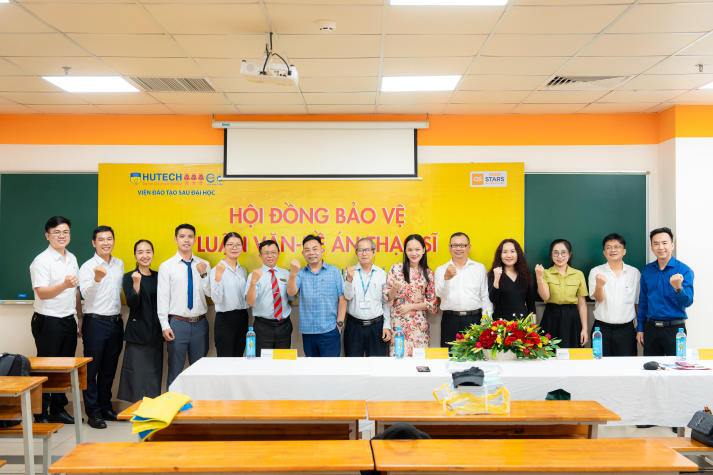 16 học viên cao học ngành Luật kinh tế đề xuất nhiều giải pháp pháp lý thực tiễn trong buổi bảo vệ luận văn/đề án tốt nghiệp 88