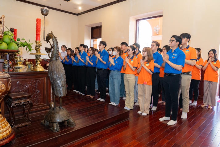 Sinh viên Khoa Tài chính - Thương mại HUTECH tìm hiểu về tư tưởng của Bác tại Bến Nhà Rồng 41