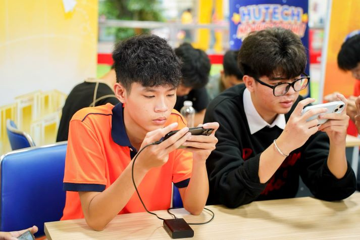 “HUTECH - Newbies Say Hi!” mở màn năm học mới với loạt trải nghiệm đa sắc 153