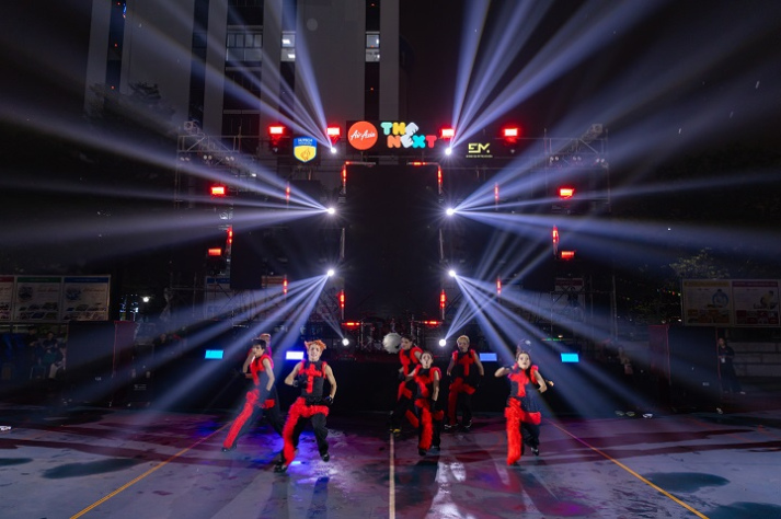 [Video] Airasia - The Next Concert - HUTECH Uni 2026: Đêm nhạc thăng hoa năng lượng tuổi trẻ 21