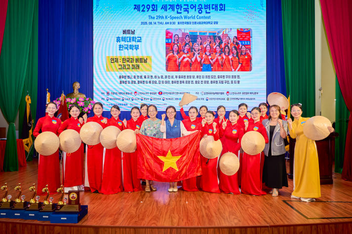First Prize at the 29th K-Speech World Contest goes to HUTECH’s Faculty of Korean Studies students 9