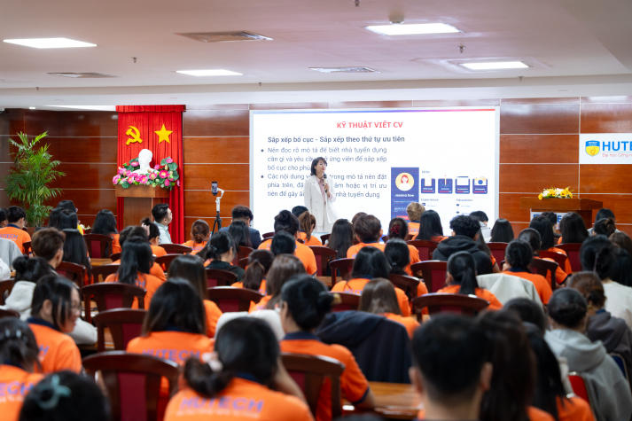 [Video] Cùng chuyên gia “mở khóa” kỹ năng phỏng vấn, sinh viên HUTECH tự tin chinh phục nhà tuyển dụng 39