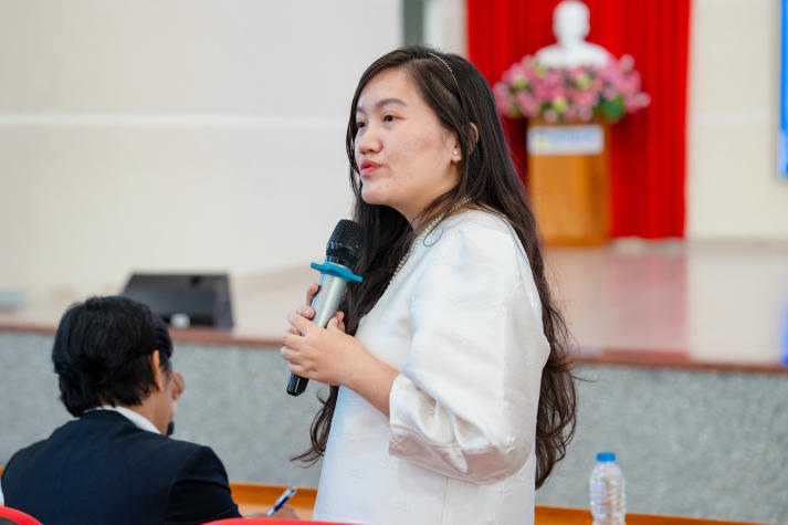 Sinh viên Quan hệ công chúng trình làng các video phóng sự và tỏa sáng tại Đêm tiệc "Dạ Huyền" 82