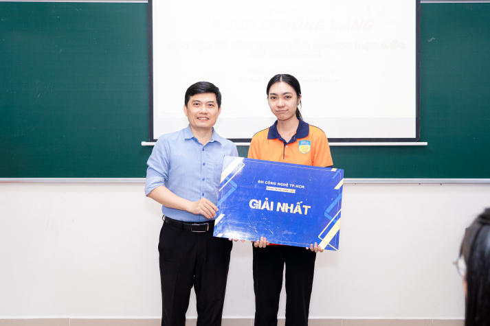 Sinh viên Khoa Trung Quốc học hun đúc lý tưởng cao đẹp qua cuộc thi Rung chuông vàng 140