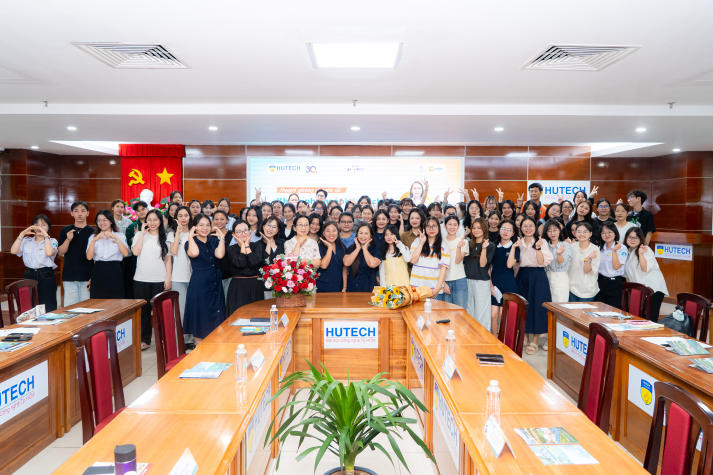 Sinh viên Khoa Hàn Quốc học khám phá cơ hội nghề nghiệp du lịch cùng đại diện Selectum Noa Cam Ranh 117