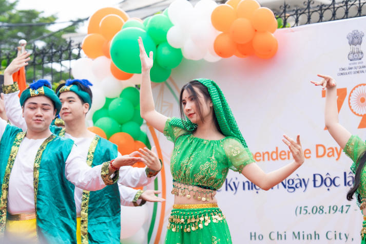 HUTECH hòa nhịp lan tỏa sắc màu văn hóa Ấn Độ tại Lễ kỷ niệm 79 năm Ngày Độc lập 51