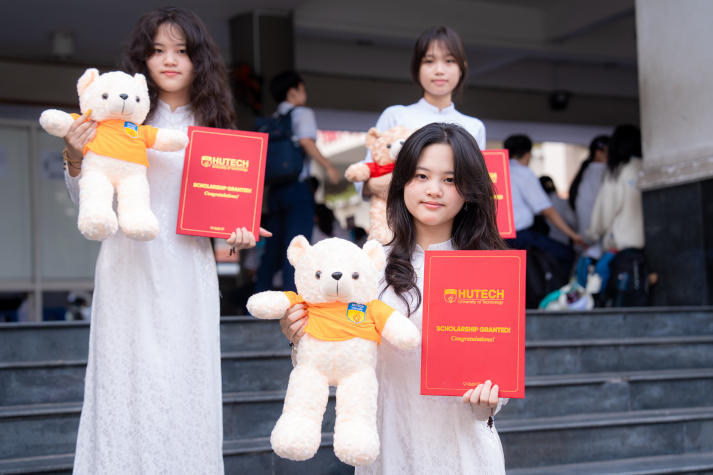 [Ảnh] HUTECH Scholarship Tour 2026 “phủ sóng” học bổng xuyên Việt,  tiếp sức sĩ tử chạm tương lai 39