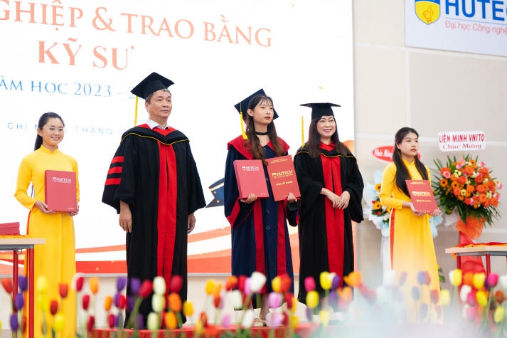 Nhiều cung bậc cảm xúc đáng nhớ tại những ngày cuối của Lễ Trao bằng tốt nghiệp tháng 12/2023 109