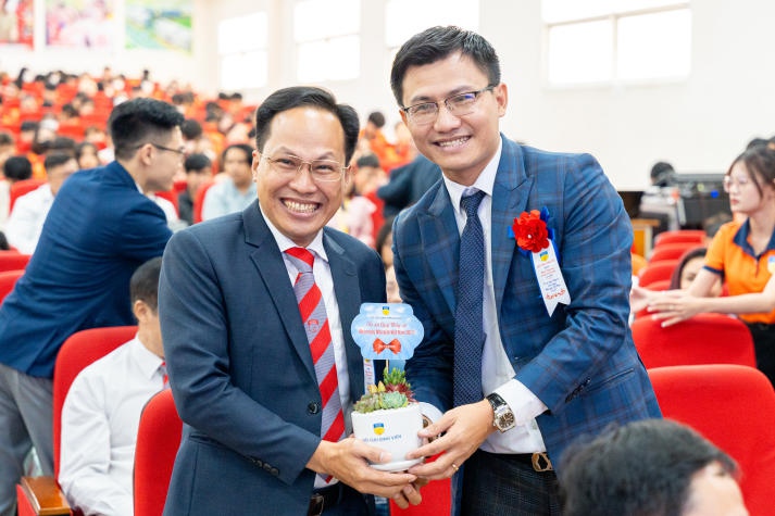 HUTECH Alumni Awards - Giải thưởng vinh danh cựu sinh viên tiêu biểu đang tìm kiếm “gương mặt vàng” 43