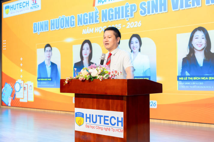 Khoa Quản trị kinh doanh mở “bản đồ nghề nghiệp” cho sinh viên K25 12