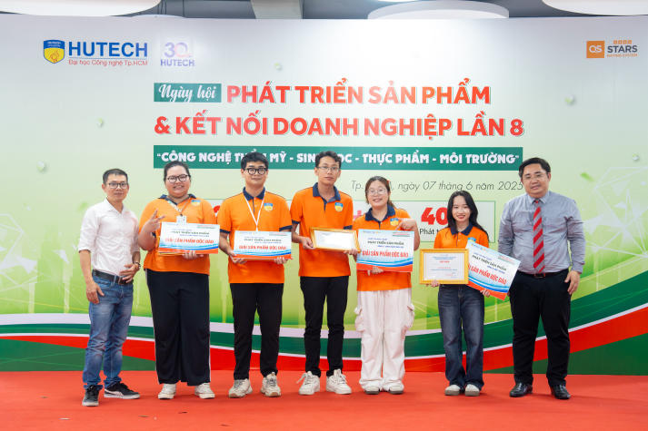 [Video] Sinh viên Viện Khoa học Ứng dụng trình làng dự án, săn việc tại Ngày hội kết nối doanh nghiệp 2025 131