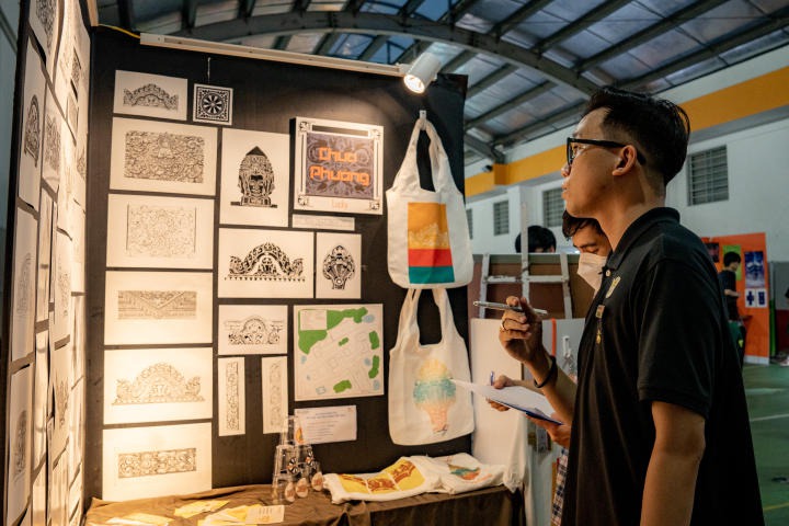 Mãn nhãn với loạt thiết kế ấn tượng trong triển lãm đồ họa vốn cổ và đồ họa bao bì của sinh viên Thiết kế đồ họa HUTECH 21