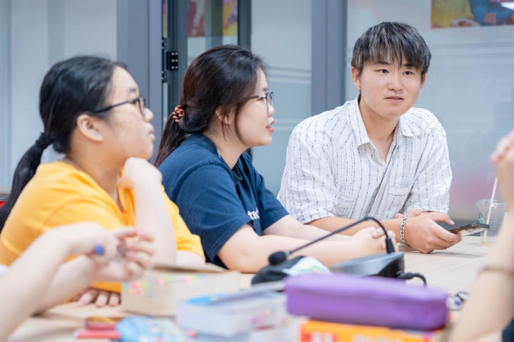 Sinh viên Nhật Bản học HUTECH trải nghiệm “Biên phiên dịch thực chiến tiếng Nhật” cùng sinh viên ĐH Hosei 75