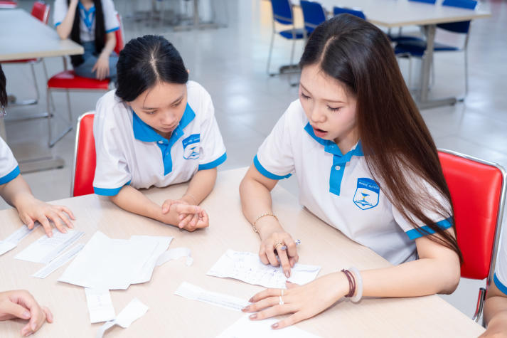 [Video] Lễ kết nghĩa Dược Khoa 2026: Chuyện học, chuyện nghề nối nhịp các thế hệ dược sĩ tương lai 133