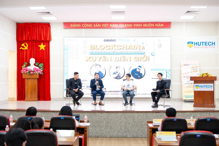 [Video] Sinh viên Khoa Tài chính - Thương mại khám phá tiềm năng của Blockchain và thanh toán xuyên biên giới 49