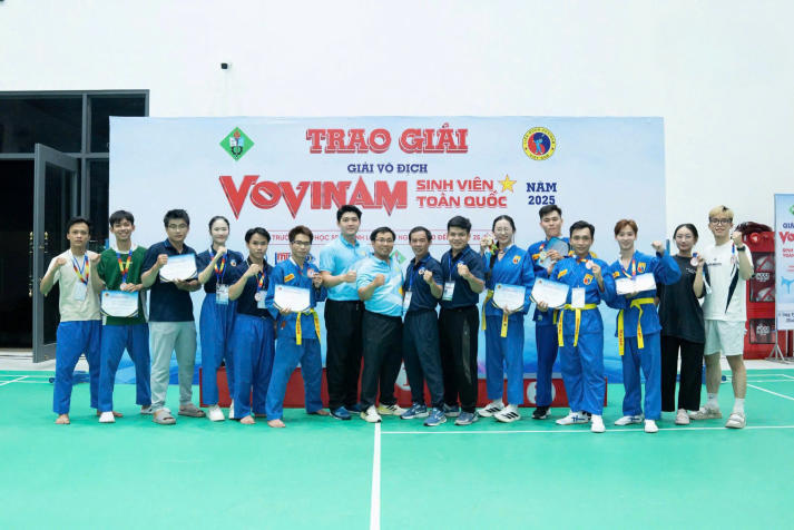 Đội tuyển HUTECH xuất sắc giành 10 huy chương tại Giải vô địch Vovinam sinh viên toàn quốc năm 2025 393