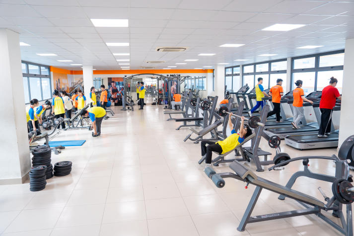 [Video] Ngày đầu năm học 2025-2026 tại HUTECH: Hào hứng, rộn ràng và đầy kỳ vọng 106