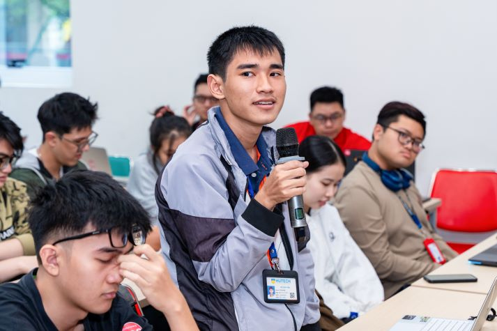 Sinh viên Công nghệ thông tin “bắt sóng” AI: Làm việc nhóm thông minh thời 4.0 85