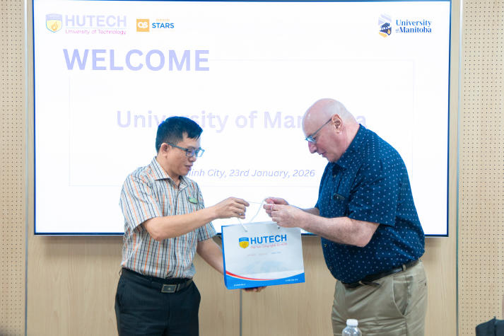 HUTECH làm việc với University of Manitoba về định hướng hợp tác học thuật, nghiên cứu công nghệ sinh học và môi trường 84