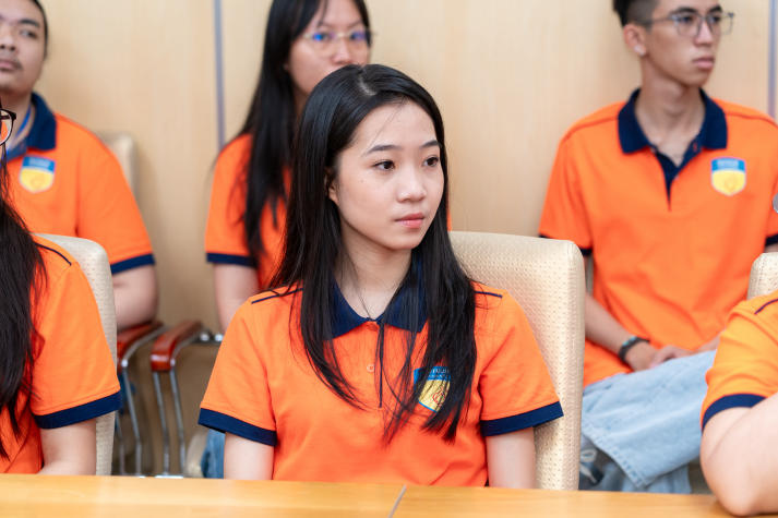 [Ảnh] Sinh viên Marketing - Kinh doanh quốc tế bồi đắp tư duy nghề nghiệp qua chuyến tham quan Nam A Bank 28