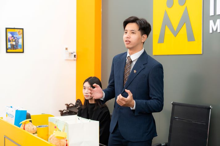 Gắn kết thực tiễn tại IELTS Mentor: Sinh viên Khoa Tiếng Anh nuôi dưỡng năng lực và đam mê nghề nghiệp 10