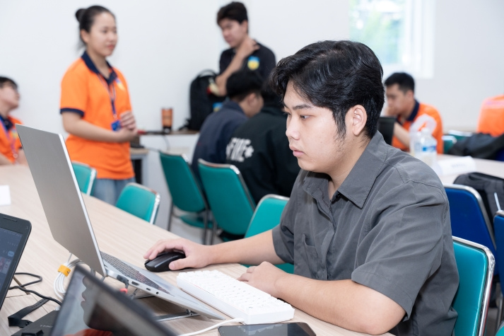 HUTECH đăng cai tổ chức kỳ thi OlpAI’25 - Khu vực miền Nam vào 01-02/11 tới 29