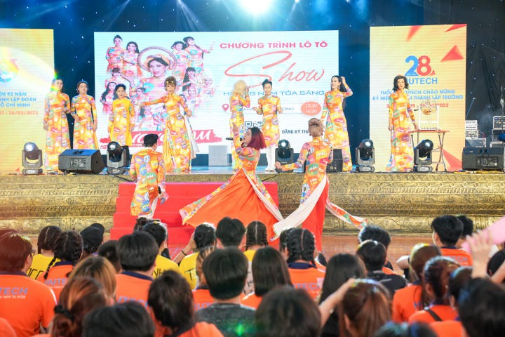 [Album ảnh] Những khoảnh khắc đáng nhớ tại Hội trại truyền thống Amazing HUTECH 2023 87