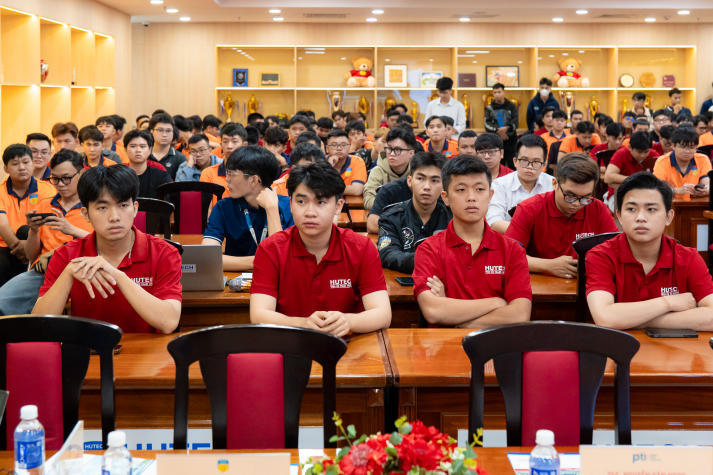 Sinh viên Viện Kỹ thuật “bỏ túi” kỹ năng thiết kế CV chuẩn ngành 39