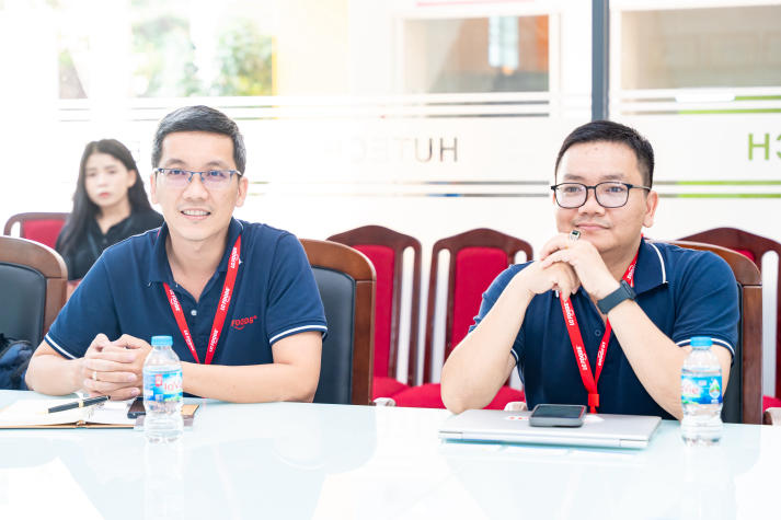 Gia tăng cơ hội việc làm cho sinh viên HUTECH qua buổi làm việc cùng Công ty LC Foods 60