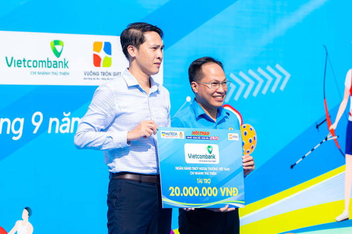 [Video] Bùng nổ tinh thần thể thao, Hội thao CB-GV-NV HUTECH 2026 khởi động mùa tranh tài rực lửa 97