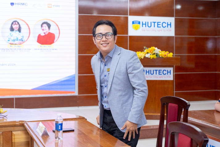 Sinh viên Khoa Quản trị kinh doanh HUTECH mở rộng hiểu biết về công việc và cuộc sống cùng chuyên gia 38